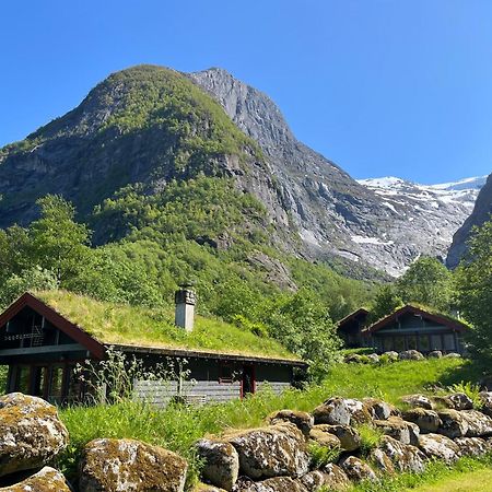 Melkevoll Bretun Camping Briksdalsbre Exterior foto