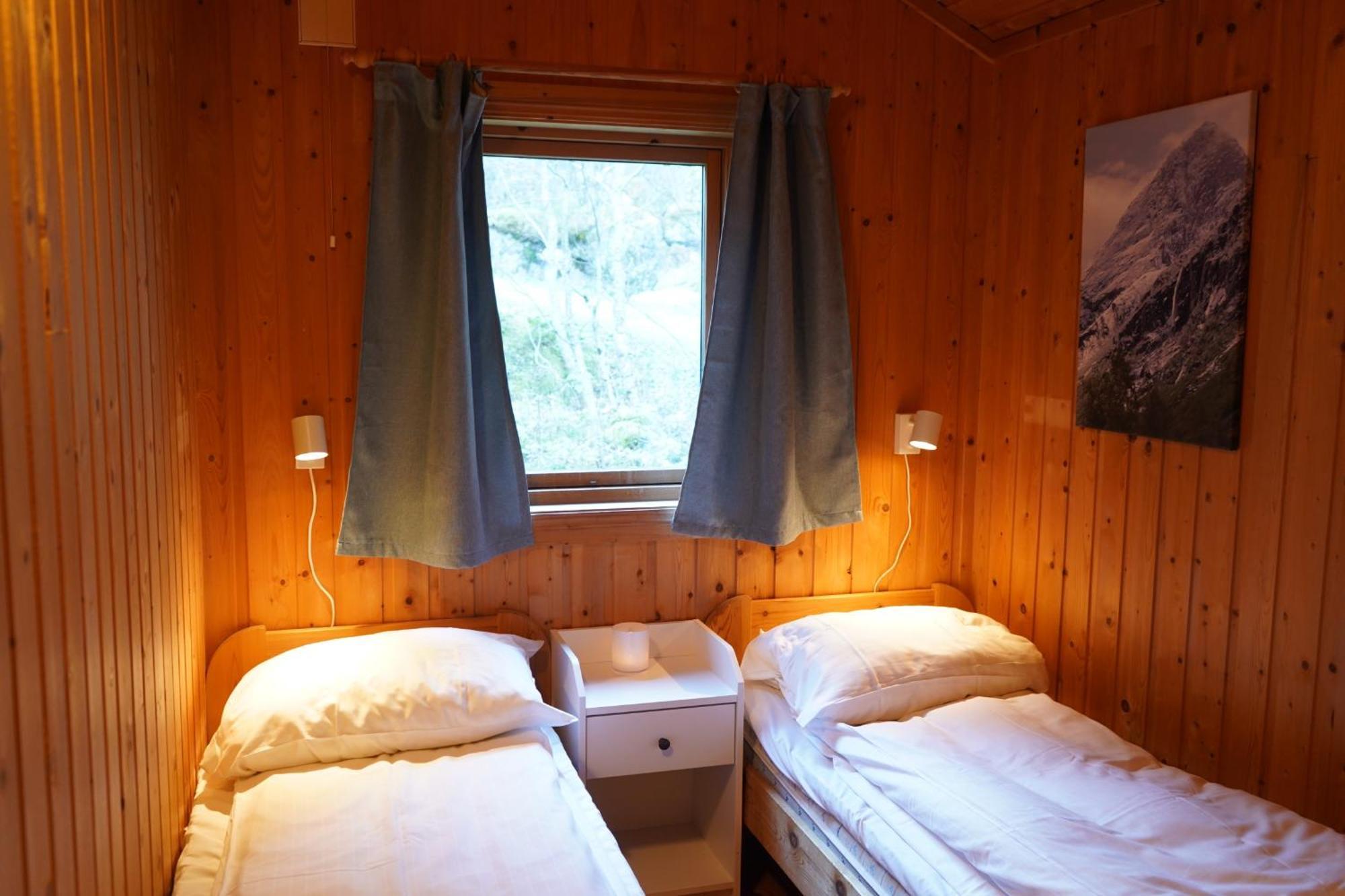 Melkevoll Bretun Camping Briksdalsbre Exterior foto