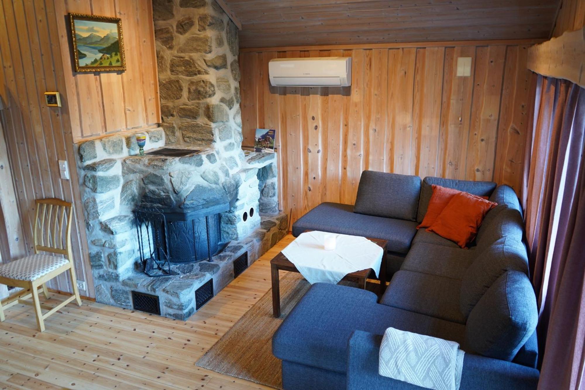 Melkevoll Bretun Camping Briksdalsbre Exterior foto